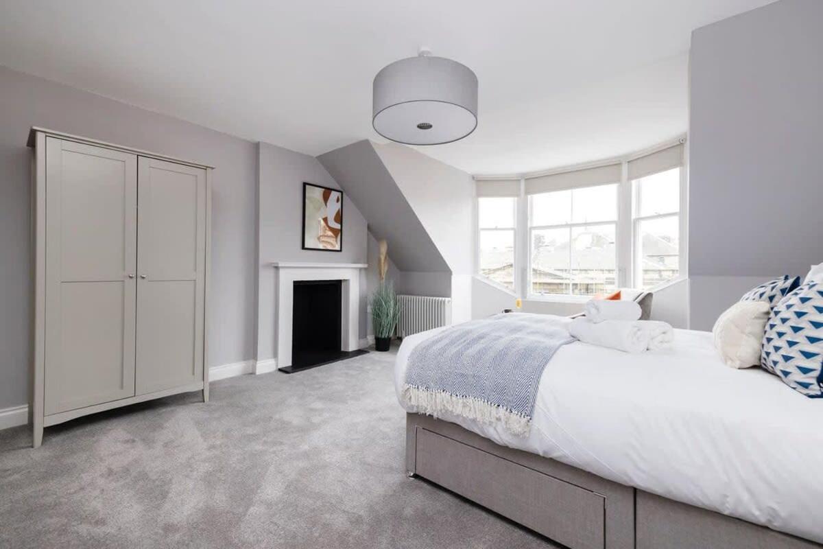Dragon Suites - City Centre Castle View 1 Bed Apartment Edinburgh Exterior photo